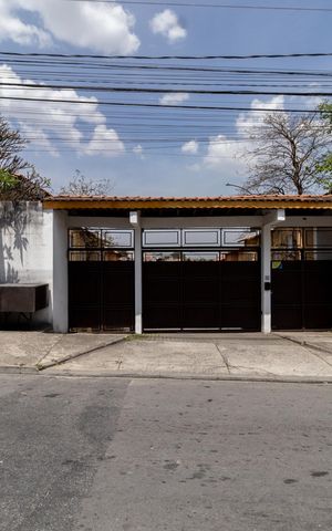Casa de condomínio à venda com 64m², 2 quartos e 1 vaga Casa de condomínio à venda com 64m², 2 quartos e 1 vagaFachada