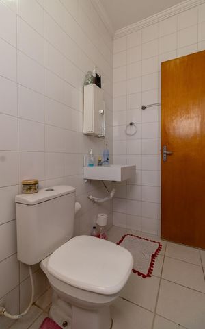 Casa de condomínio à venda com 64m², 2 quartos e 1 vaga Casa de condomínio à venda com 64m², 2 quartos e 1 vagaBanheiro Social