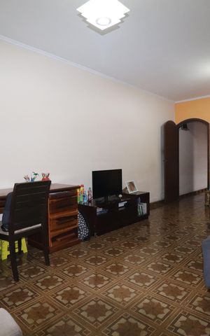 Casa à venda com 264m², 3 quartos e 2 vagasSala
