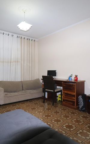 Casa à venda com 264m², 3 quartos e 2 vagasSala