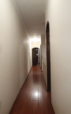 Casa à venda com 264m², 3 quartos e 2 vagasCorredor Quartos