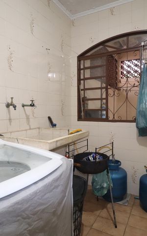 Casa à venda com 264m², 3 quartos e 2 vagasÁrea de Serviço