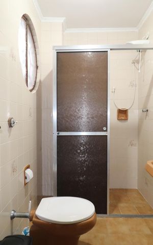 Casa à venda com 264m², 3 quartos e 2 vagasBanheiro 3