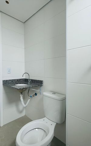 Apartamento à venda com 64m², 2 quartos e 2 vagasBanheiro 