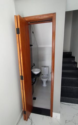 Casa à venda com 91m², 2 quartos e 2 vagas Casa à venda com 91m², 2 quartos e 2 vagasLavabo