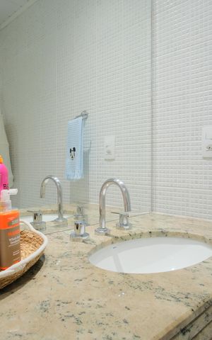 Apartamento à venda com 160m², 5 quartos e 2 vagasBanheiro da Suíte 1