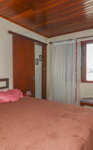 Casa à venda com 240m², 2 quartos e 2 vagasQuarto