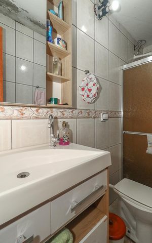 Casa à venda com 240m², 2 quartos e 2 vagasBanheiro