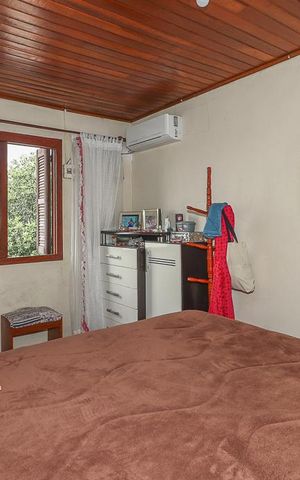 Casa à venda com 240m², 2 quartos e 2 vagasQuarto