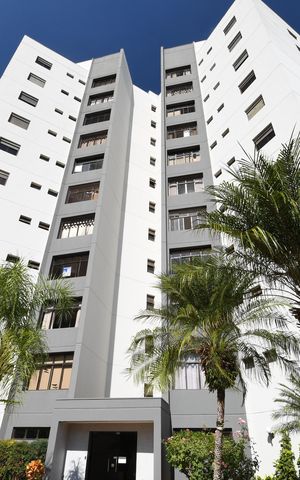 Apartamento à venda com 120m², 3 quartos e 1 vagaFachada do bloco / Placa