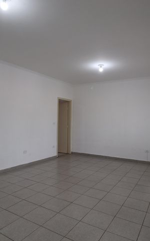 Casa à venda com 194m², 2 quartos e 3 vagasSala