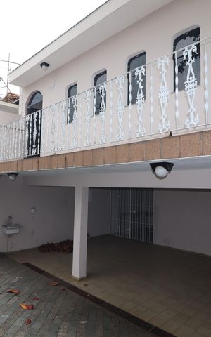Casa à venda com 194m², 2 quartos e 3 vagasGaragem
