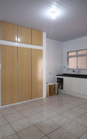 Casa à venda com 194m², 2 quartos e 3 vagasCozinha