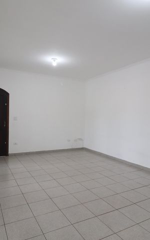 Casa à venda com 194m², 2 quartos e 3 vagasSala