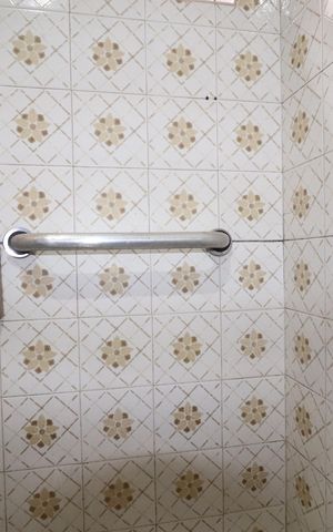 Casa à venda com 194m², 2 quartos e 3 vagasBanheiro da Suíte