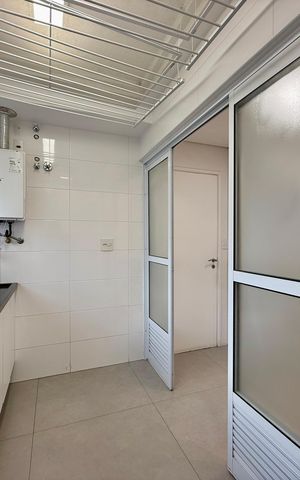 Apartamento à venda com 164m², 3 quartos e 3 vagas Apartamento à venda com 164m², 3 quartos e 3 vagasÁrea de Serviço