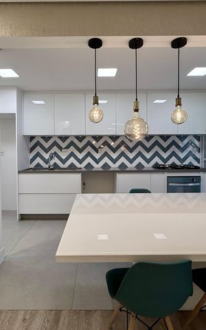 Apartamento à venda com 164m², 3 quartos e 3 vagas Apartamento à venda com 164m², 3 quartos e 3 vagasCozinha