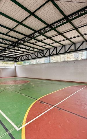Apartamento à venda com 164m², 3 quartos e 3 vagas Apartamento à venda com 164m², 3 quartos e 3 vagasQuadra