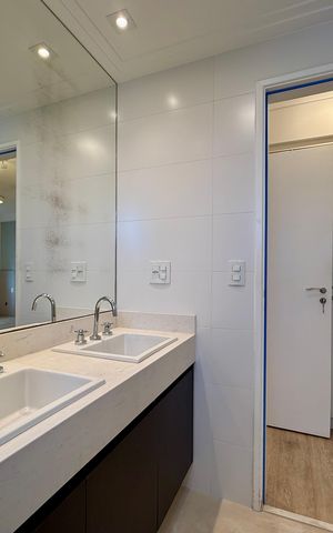 Apartamento à venda com 164m², 3 quartos e 3 vagas Apartamento à venda com 164m², 3 quartos e 3 vagasBanheiro Suíte 3