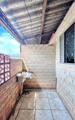 Casa para alugar com 70m², 2 quartos e 1 vaga Casa para alugar com 70m², 2 quartos e 1 vagaSacada