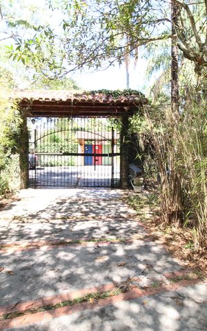 Casa para alugar com 630m², 4 quartos e 5 vagasÁrea Externa