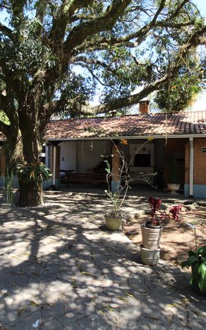 Casa para alugar com 630m², 4 quartos e 5 vagasÁrea Externa