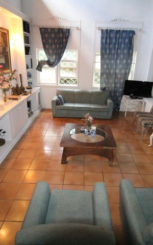 Casa para alugar com 630m², 4 quartos e 5 vagasSala 1