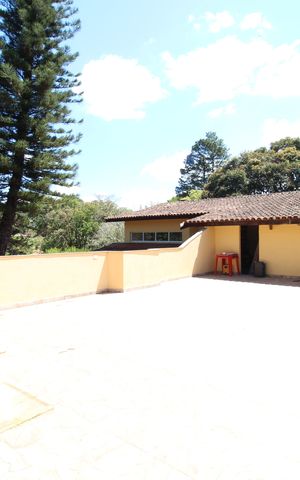 Casa para alugar com 630m², 4 quartos e 5 vagasÁrea Externa