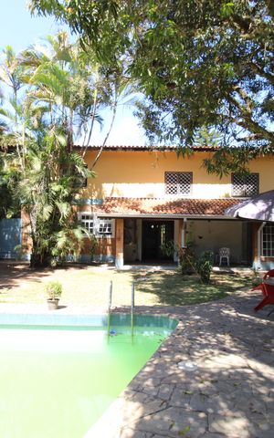 Casa para alugar com 630m², 4 quartos e 5 vagasÁrea Externa