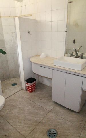 Casa para alugar com 630m², 4 quartos e 5 vagasBanheiro da Suíte 1