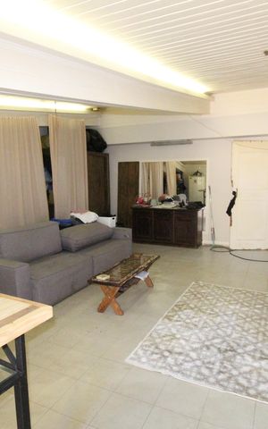Casa para alugar com 630m², 4 quartos e 5 vagasSala 5