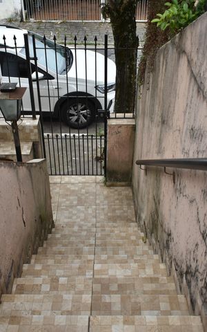 Casa à venda com 299m², 4 quartos e 1 vagaEntrada