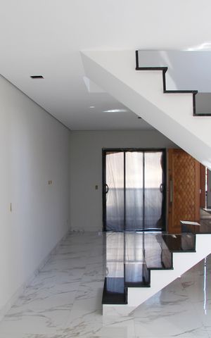 Casa à venda com 169m², 3 quartos e 7 vagasSala