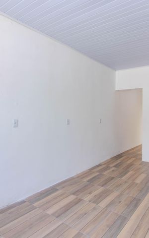 Casa à venda com 140m², 2 quartos e 1 vaga Casa à venda com 140m², 2 quartos e 1 vagaSala