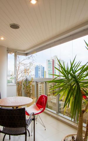 Apartamento para alugar com 330m², 4 quartos e 5 vagas Apartamento para alugar com 330m², 4 quartos e 5 vagasVaranda gourmet