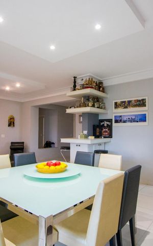 Apartamento para alugar com 330m², 4 quartos e 5 vagas Apartamento para alugar com 330m², 4 quartos e 5 vagasSala