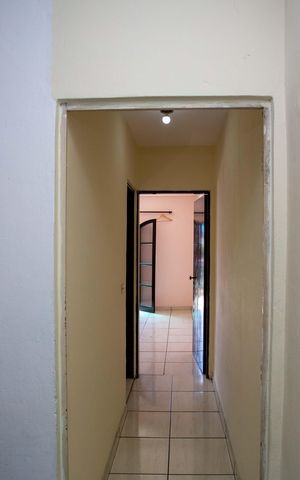 Casa à venda com 186m², 4 quartos e 2 vagasCorredor