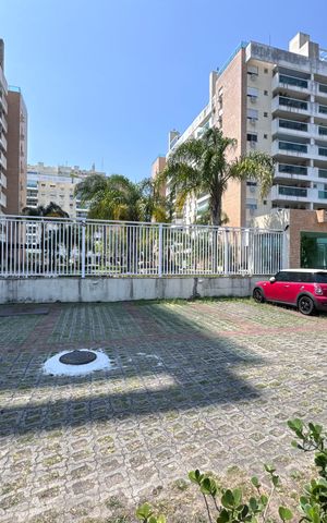 Apartamento à venda com 80m², 3 quartos e 2 vagas Apartamento à venda com 80m², 3 quartos e 2 vagasFachada