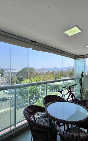 Apartamento à venda com 80m², 3 quartos e 2 vagas Apartamento à venda com 80m², 3 quartos e 2 vagasVaranda