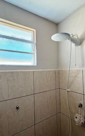 Casa à venda com 118m², 2 quartos e 1 vaga Casa à venda com 118m², 2 quartos e 1 vagaBanheiro Social 2