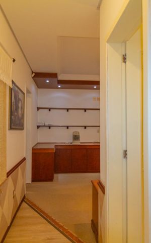 Casa à venda com 550m², 6 quartos e 2 vagas Casa à venda com 550m², 6 quartos e 2 vagasSuíte 3