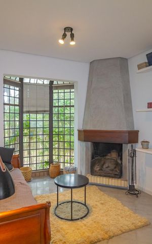 Casa à venda com 550m², 6 quartos e 2 vagas Casa à venda com 550m², 6 quartos e 2 vagasSala 3