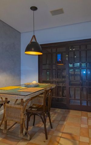 Casa à venda com 550m², 6 quartos e 2 vagas Casa à venda com 550m², 6 quartos e 2 vagasCozinha