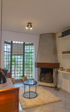 Casa à venda com 550m², 6 quartos e 2 vagas Casa à venda com 550m², 6 quartos e 2 vagasSala 3