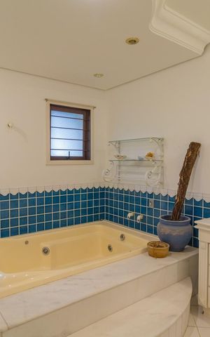 Casa à venda com 550m², 6 quartos e 2 vagas Casa à venda com 550m², 6 quartos e 2 vagasBanheiro da Suíte 3