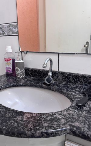 Casa à venda com 293m², 5 quartos e 4 vagas Casa à venda com 293m², 5 quartos e 4 vagasBanheiro