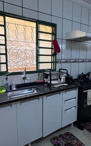 Casa à venda com 293m², 5 quartos e 4 vagas Casa à venda com 293m², 5 quartos e 4 vagasCozinha