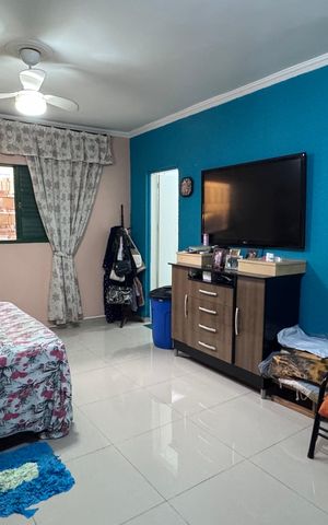 Casa à venda com 293m², 5 quartos e 4 vagas Casa à venda com 293m², 5 quartos e 4 vagasSuíte