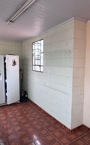 Casa à venda com 293m², 5 quartos e 4 vagas Casa à venda com 293m², 5 quartos e 4 vagasCozinha
