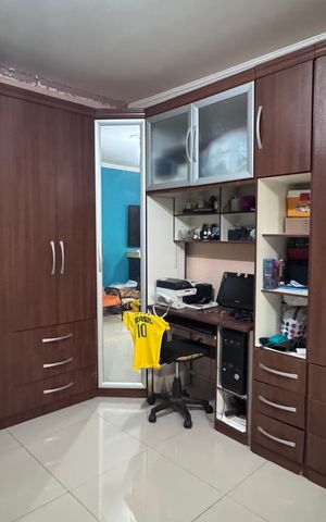 Casa à venda com 293m², 5 quartos e 4 vagas Casa à venda com 293m², 5 quartos e 4 vagasSuíte